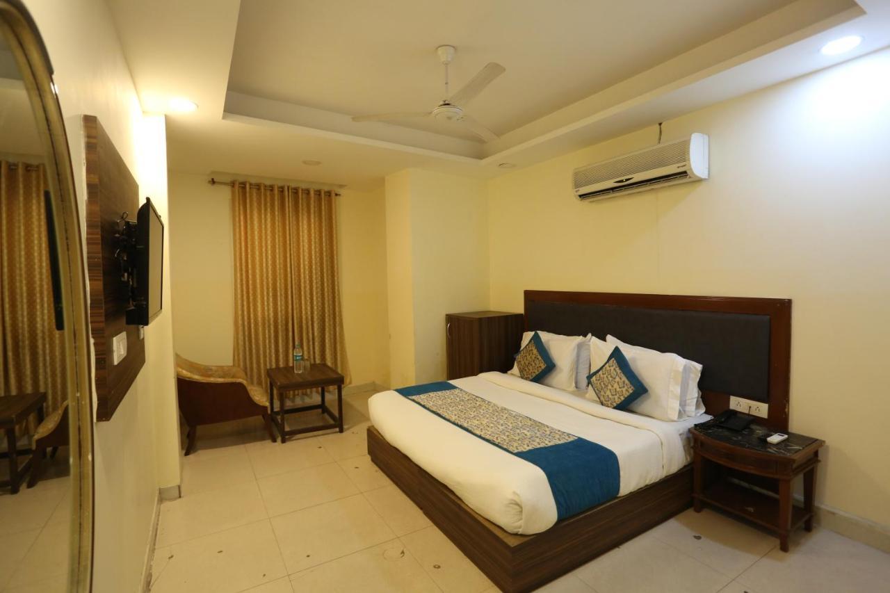 Paras Delhi Airport Hotel New Delhi