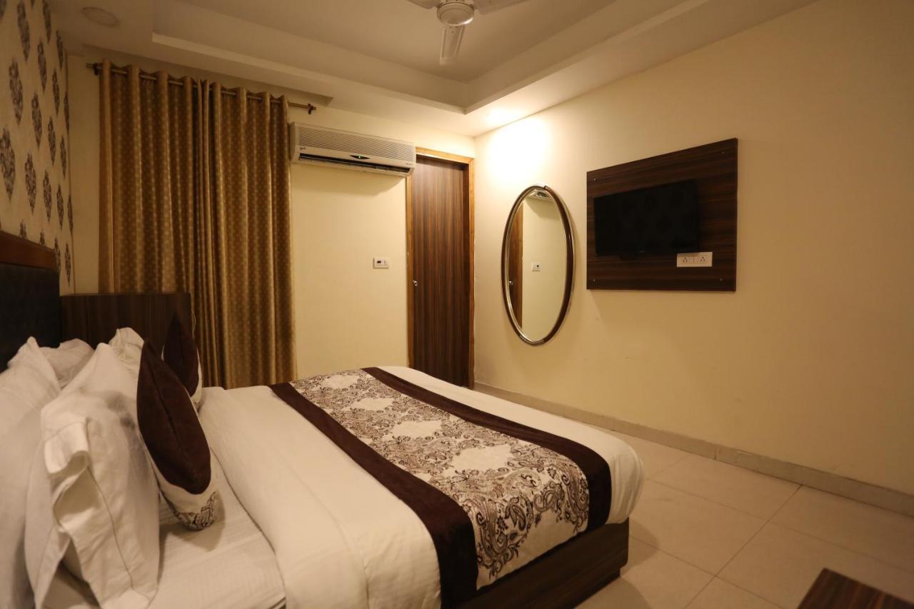 Paras Delhi Airport 3* New Delhi